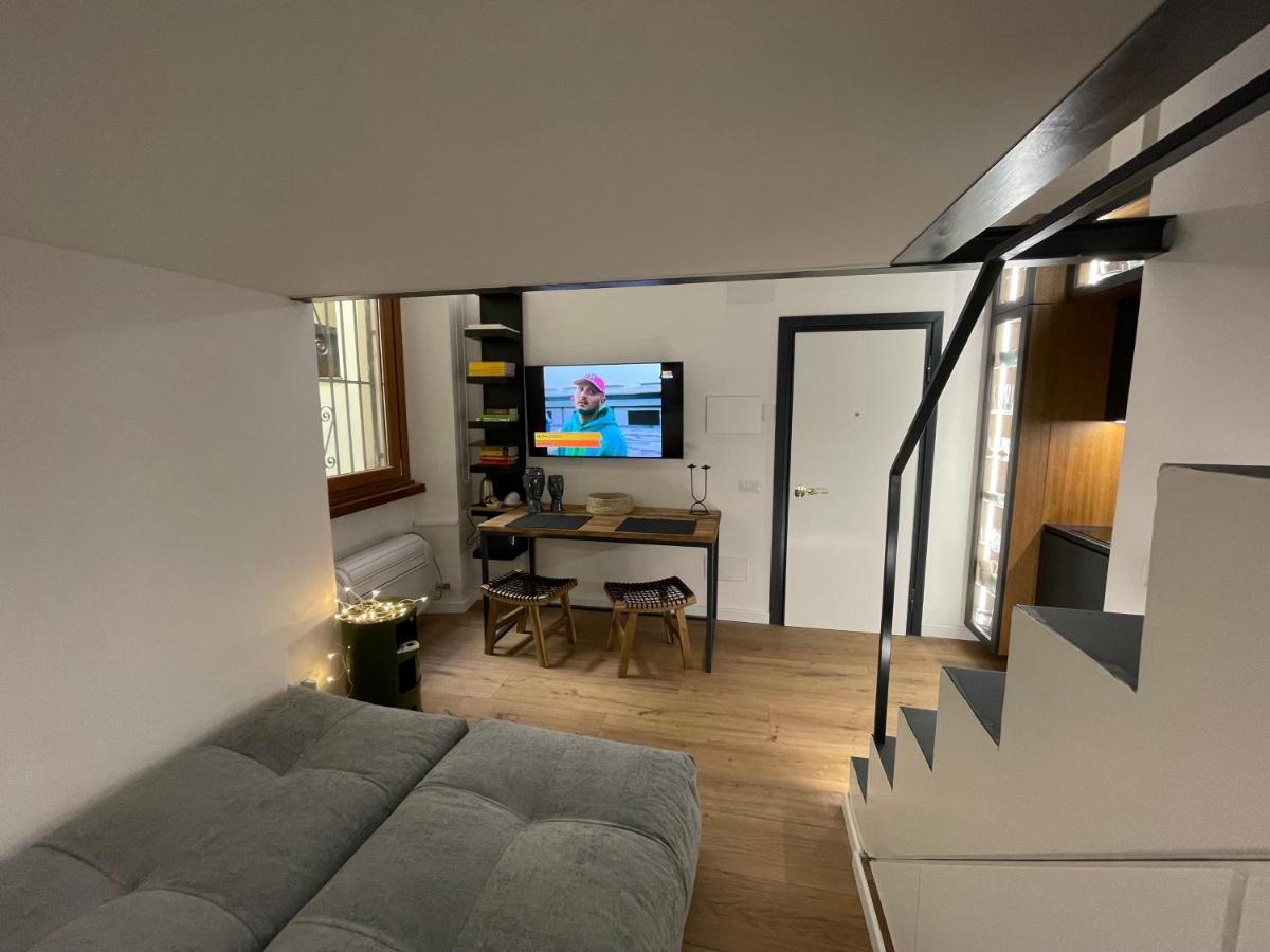 Casa Cappellari Design Studio A Campo De' Fiori โรม ภายนอก รูปภาพ